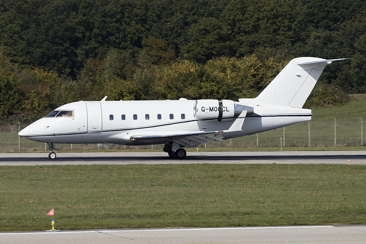 Private, G-MOCL, Bombardier, CL-600-2B16 Challenger 604, 24.09.2017, GVA, Geneve, Switzerland 


