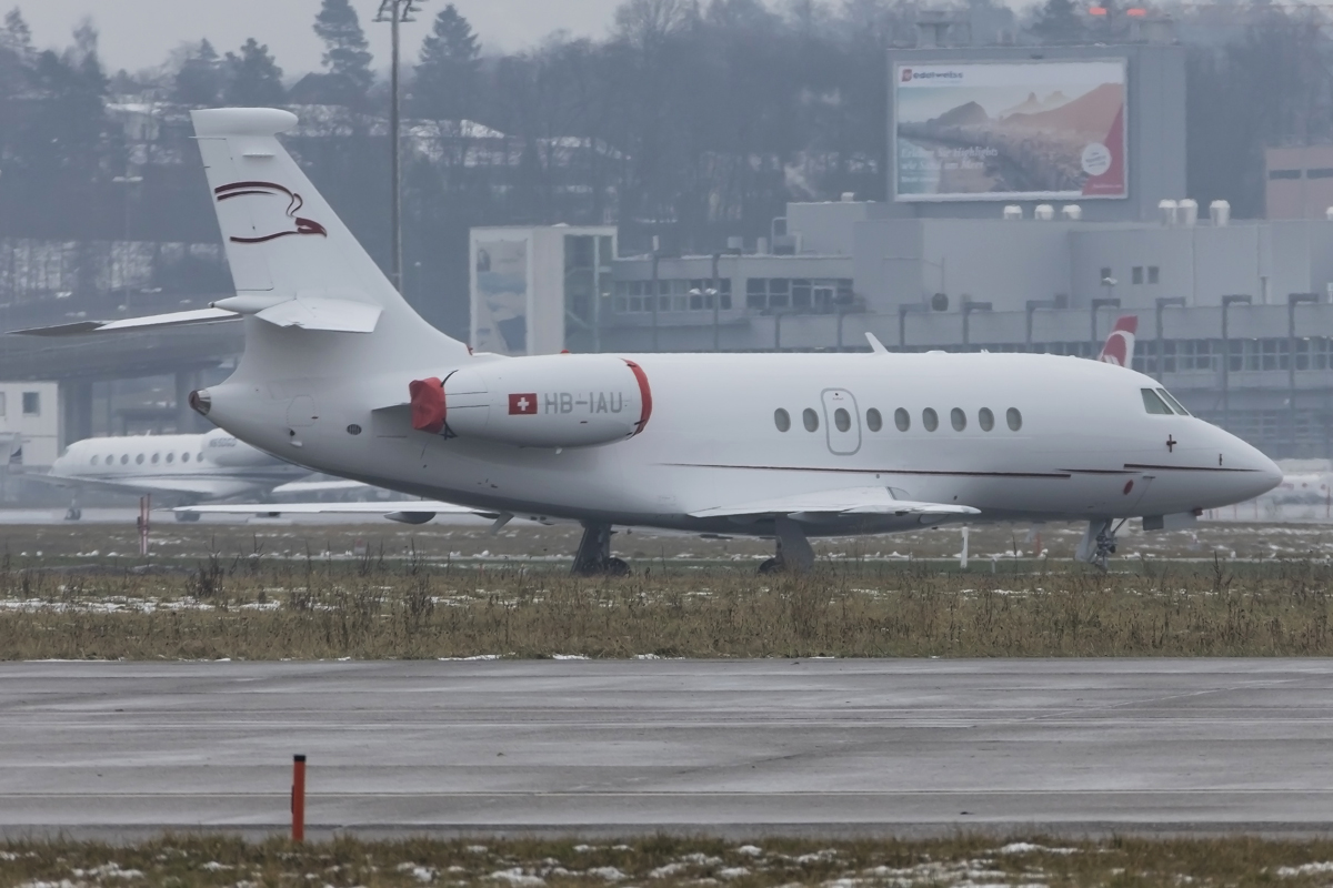 Private, HB-IAU, Dassault, Falcon 2000EX, 23.01.2016, ZRH, Zürich, Switzerland 



