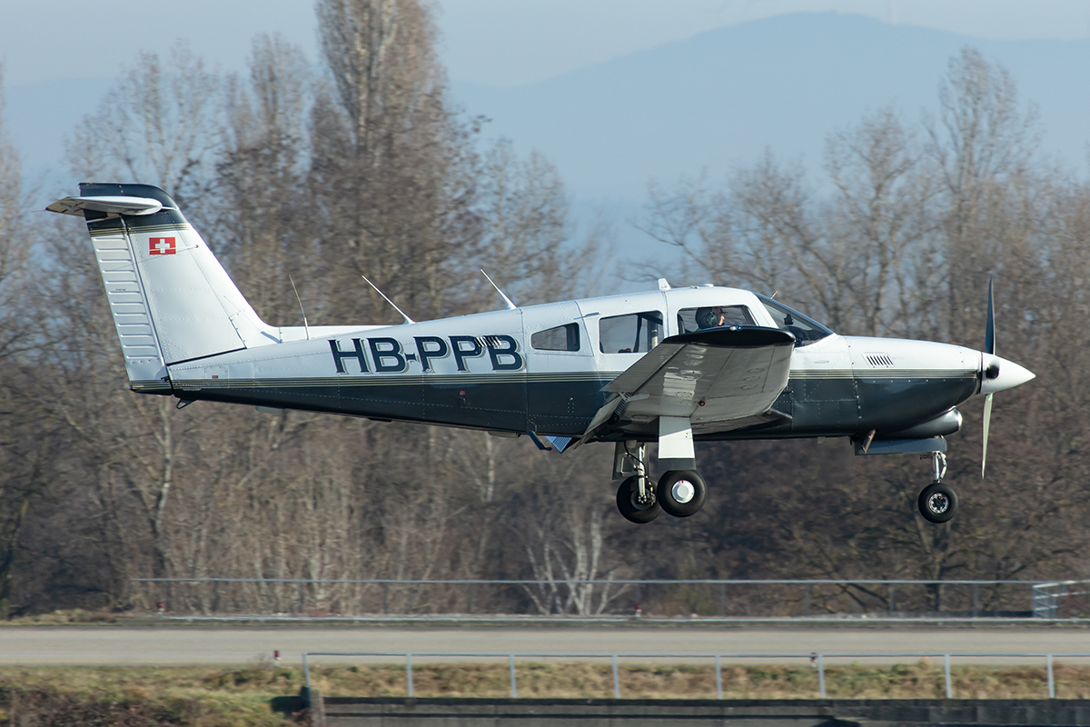 Private, HB-PPB, Piper, PA-28RT-201T Turbo Arrow IV, 30.12.2019, BSL, Basel, Switzerland






