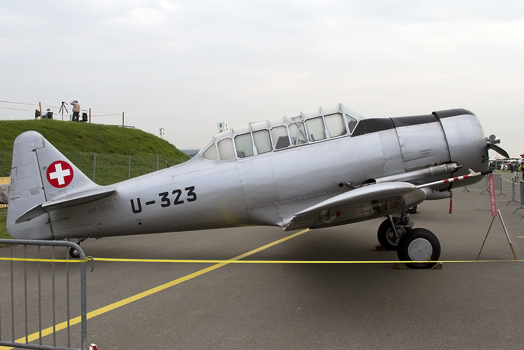 Private, HB-RDN, North American, AT-16 Harvard IIB, 05.09.2014, LSMP, Payerne, Switzerland 



