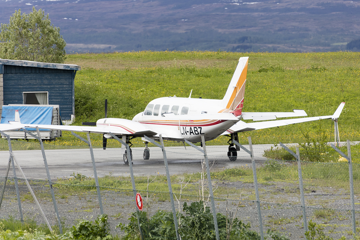 Private, LN-ABZ, Piper, PA-31-350 Chieftain, 20.06.2017, TOS, Tromso, Norway


