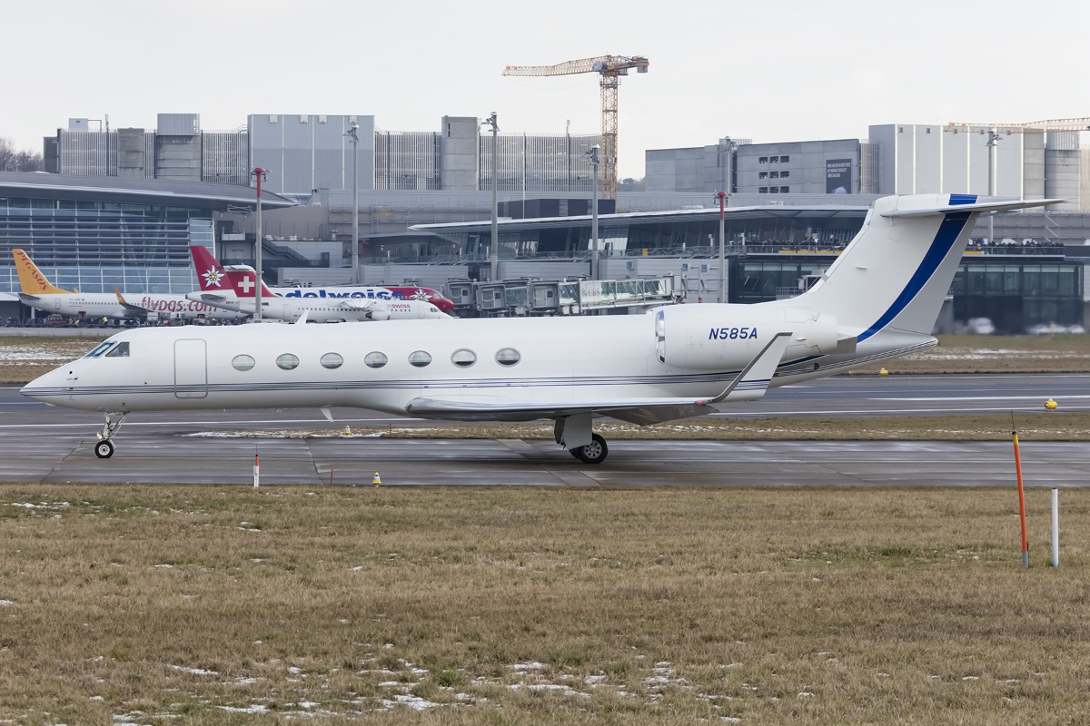 Private, N585A, Gulfstream, G-550, 23.01.2016, ZRH, Zürich, Switzerland



