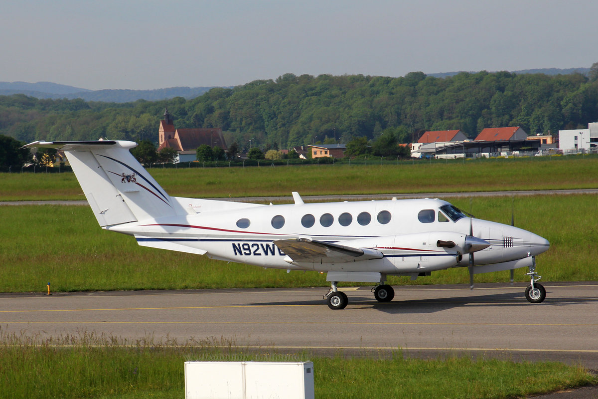 Private, N92WC, Beech King Air 200, 18.Mai 2016, BSL Basel, Switzerland.