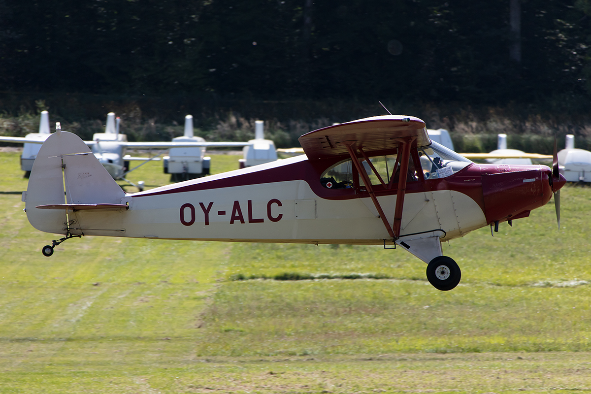 Private, OY-ALC, Piper, PA-12 Super Cruiser, 13.09.2019, EDST, Hahnweide, Germany


