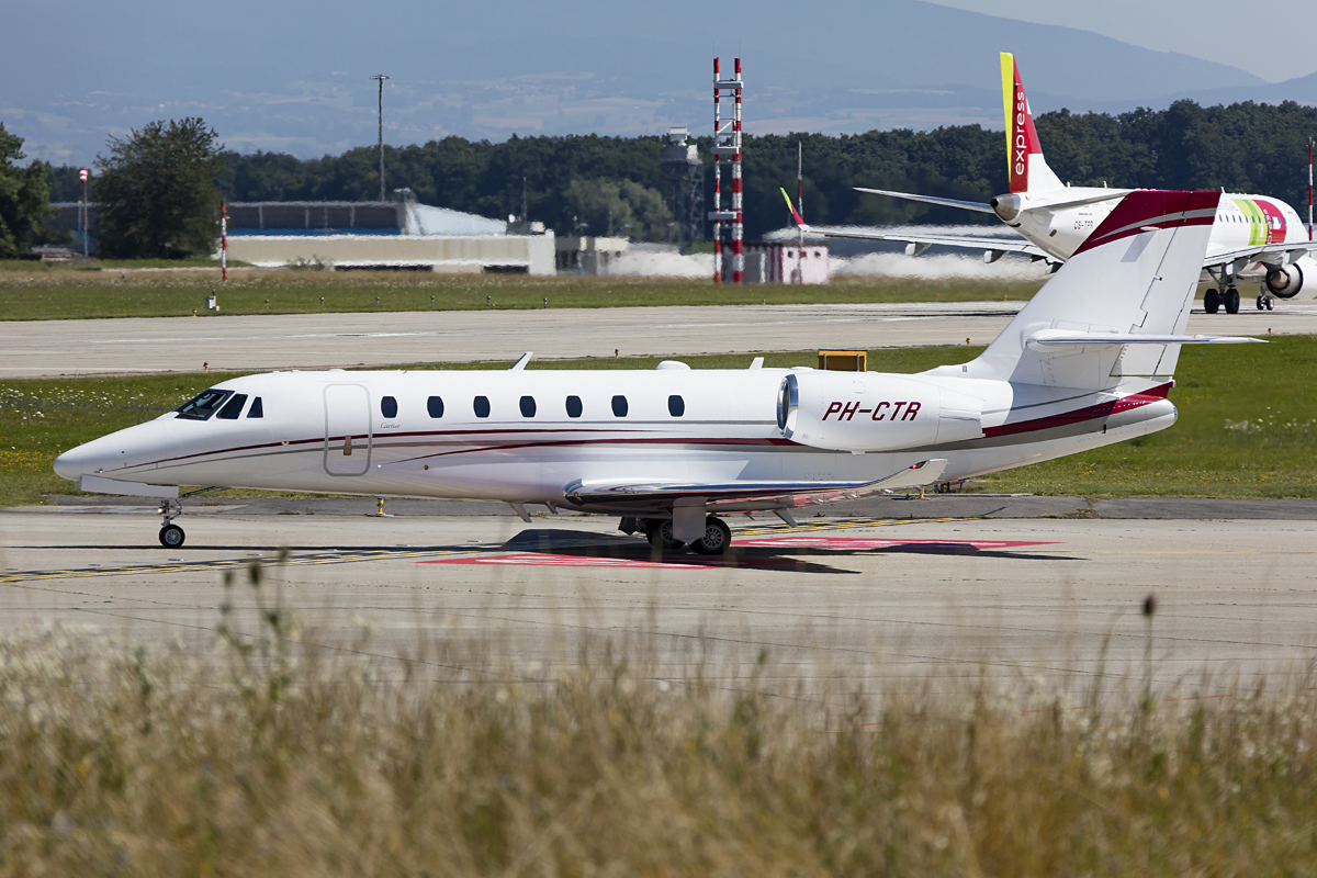 Private, PH-CTR, Cessna, 680 Citation Sovereign, 17.07.2016, GVA, Geneve, Switzerland 



