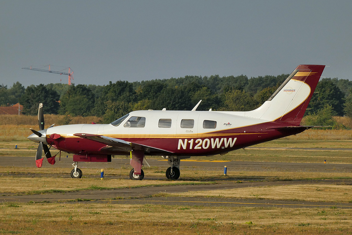 Private Piper PA-46-500TP, N12WW, Flugplatz Strausberg, 21.08.2021
