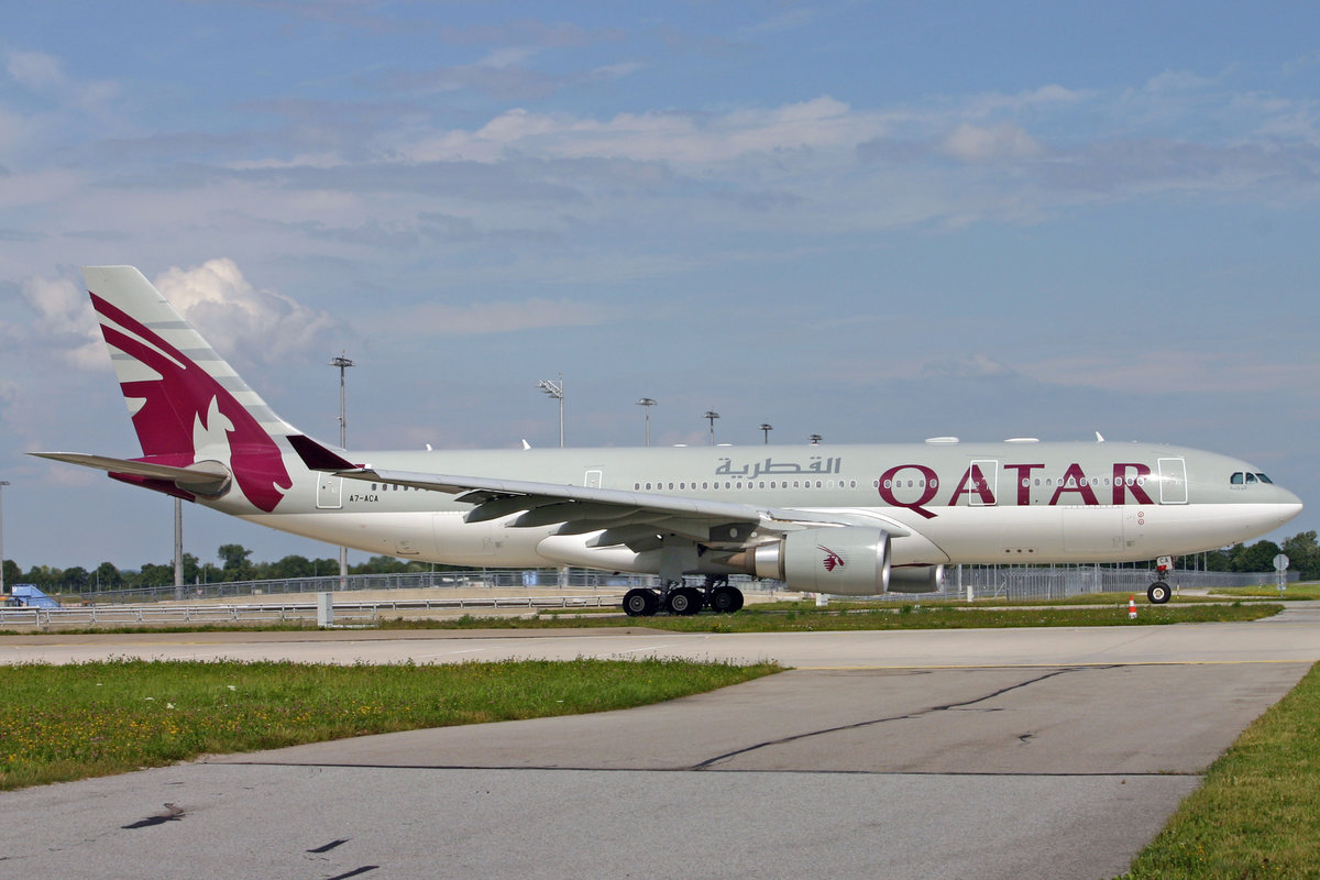 Qatar Airways, A7-ACA, Airbus A330-202, msn: 473, 11. Juli 2009, MUC München, Germany.