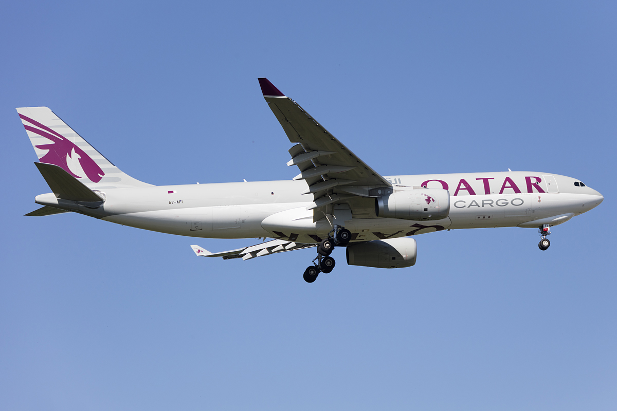 Qatar Airways, A7-AFI, Airbus, A330-243F, 15.05.2016, MXP, Mailand, Italy  




