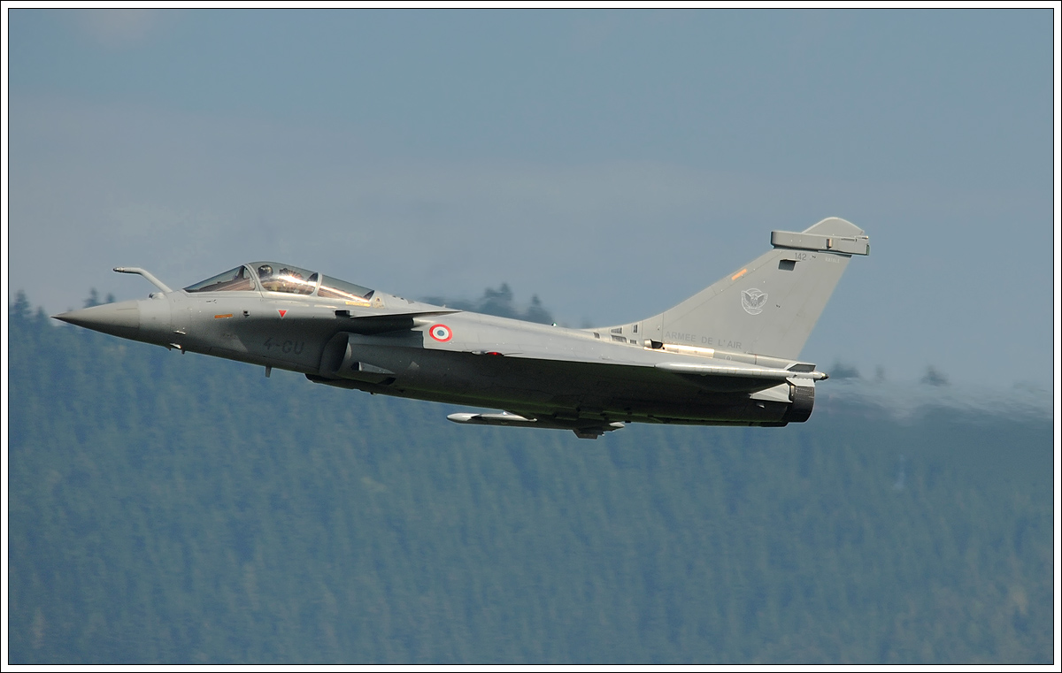 RAFALE (4-GU) der französischen Luftstreitkräfte beim Heimflug von der Airpower16 am 4.9.2016 inn Zeltweg. Au revoir Marty.