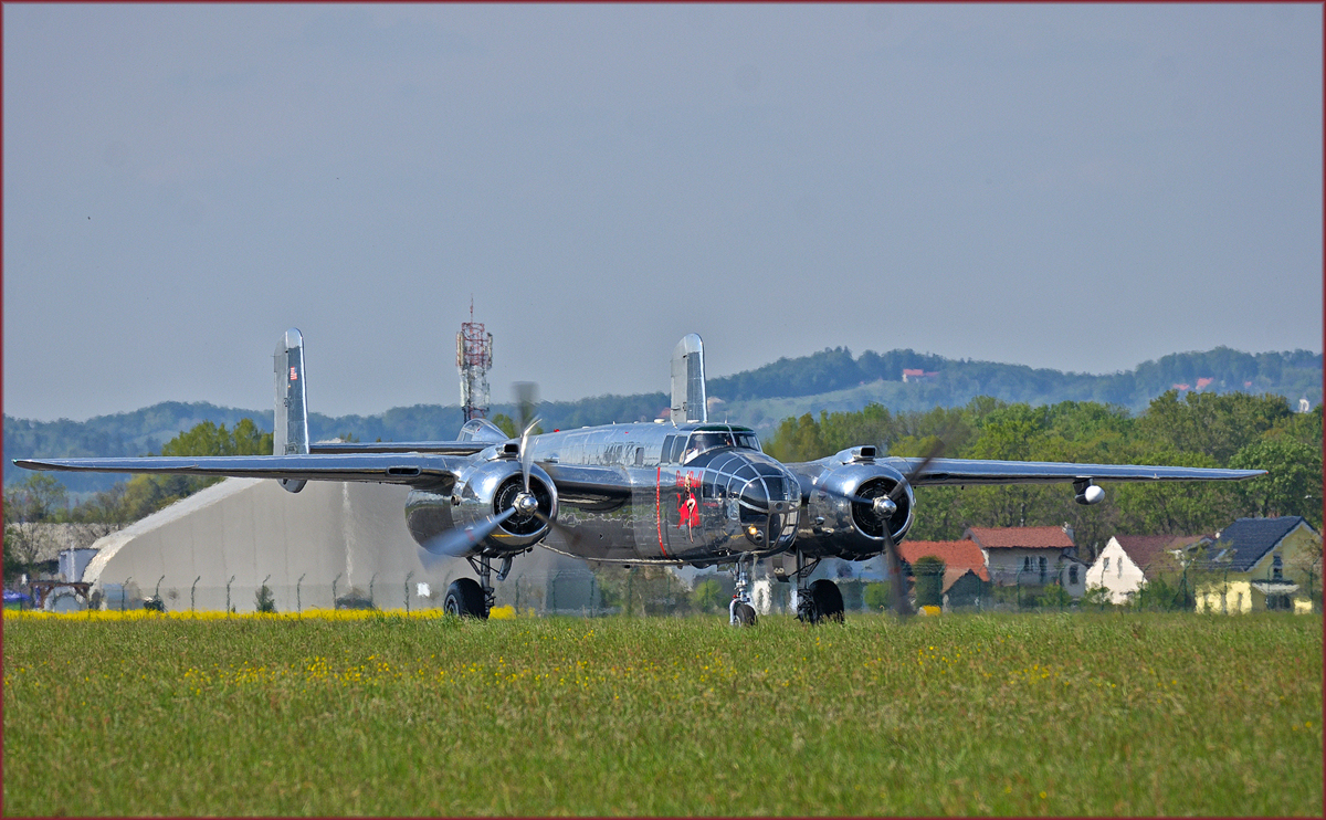 Red Bull N6123C; North American B-25 Mitchell: Maribor Flughafen MBX, Flying Bulls Training Camp; 30.4.2022
