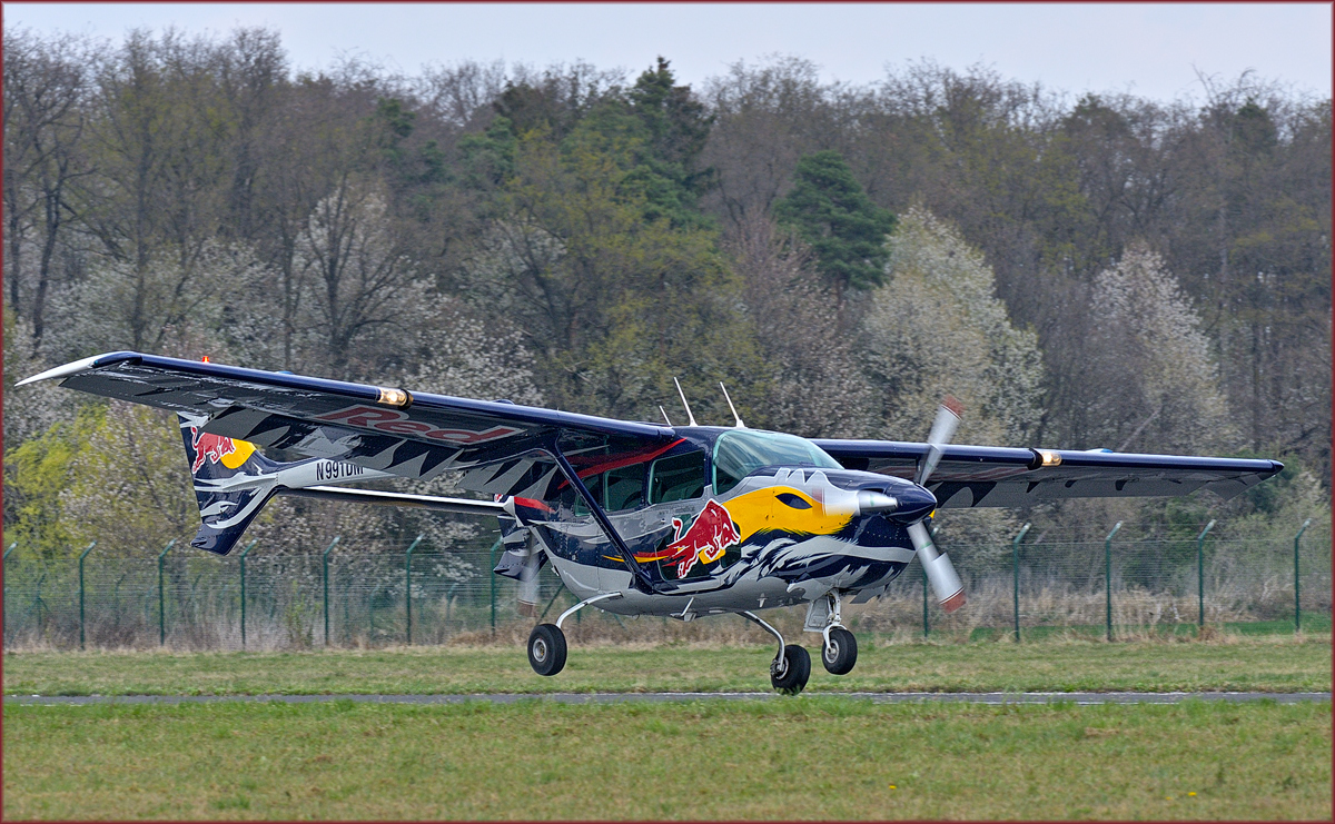 Red Bull N991DM; Cessna C337; Maribor Flughafen MBX, Flying Bulls Training Camp; 3.4.2019