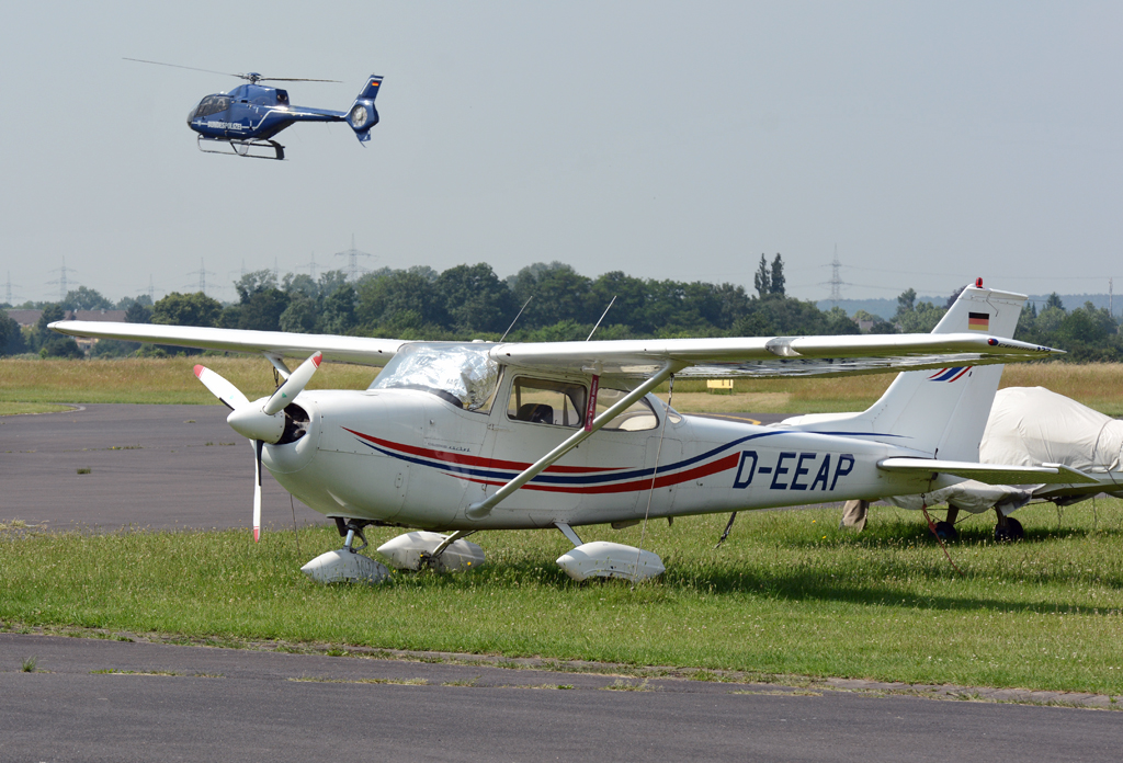 Reims FR 172 F, D-EEAP und im Hintergrund eine EC 120 der Bundespolizei in EDKB - 09.06.2016