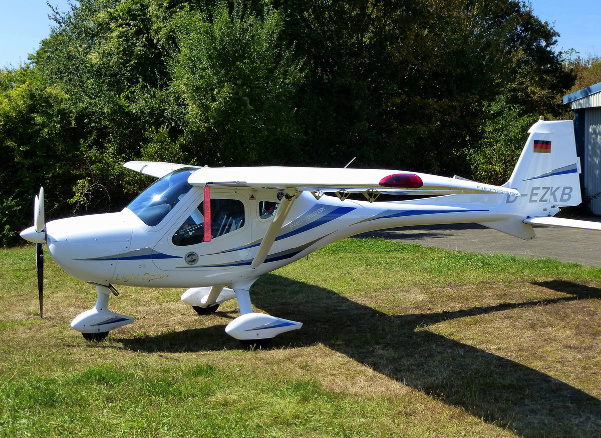 Remos GX, D-EZKB, Ultraleichtflugzeug der Remos AG Pasewalk, Erstflug 2007, Dez.2016