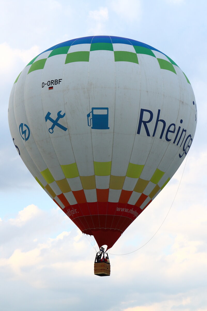 Rheingas-Ballonteam,  D-ORBF. Schroeder fire balloons G34/24. Ballonfestival Rheinaue Bonn am 11.06.2022.