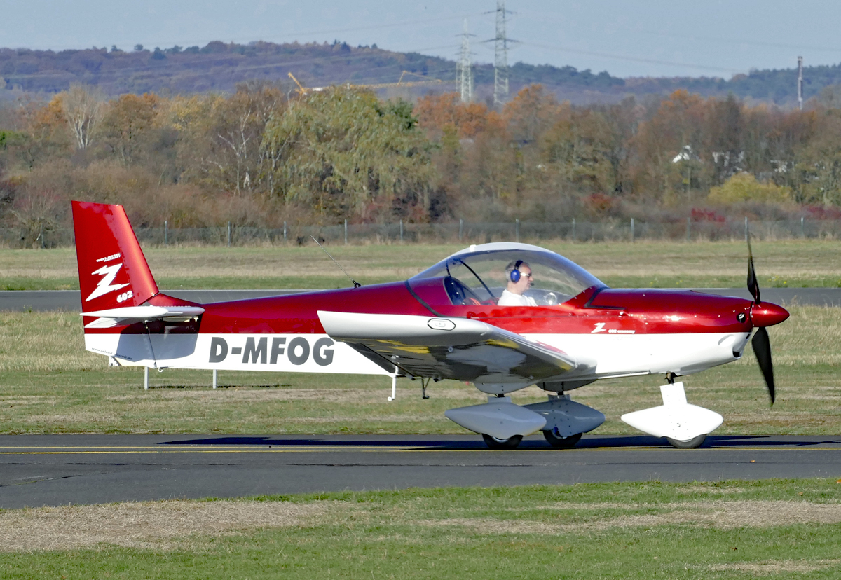 Roland Aircraft Z 602, D-MFOG, taxy in EDKB - 17.11.2018
