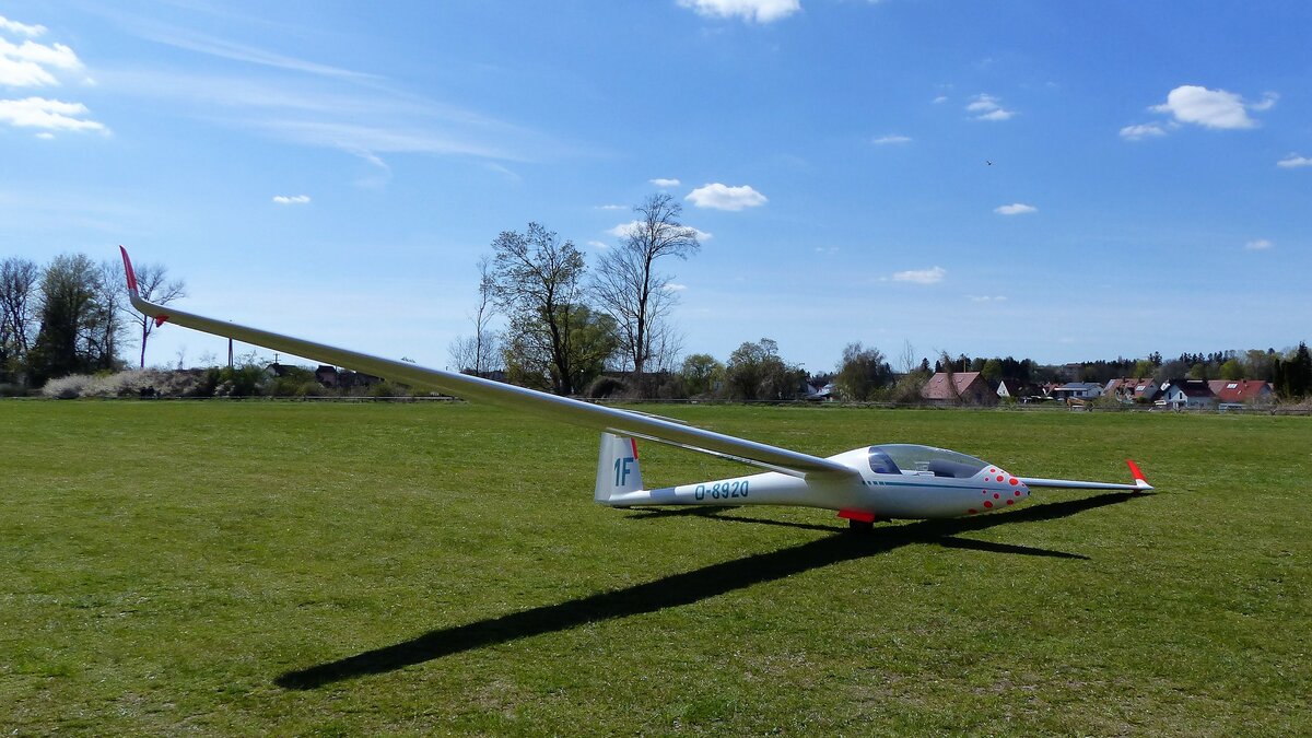 Rolladen Schneider LS-1, D-8920, Flugplatz Moosburg auf der Kippe (EDPI) 