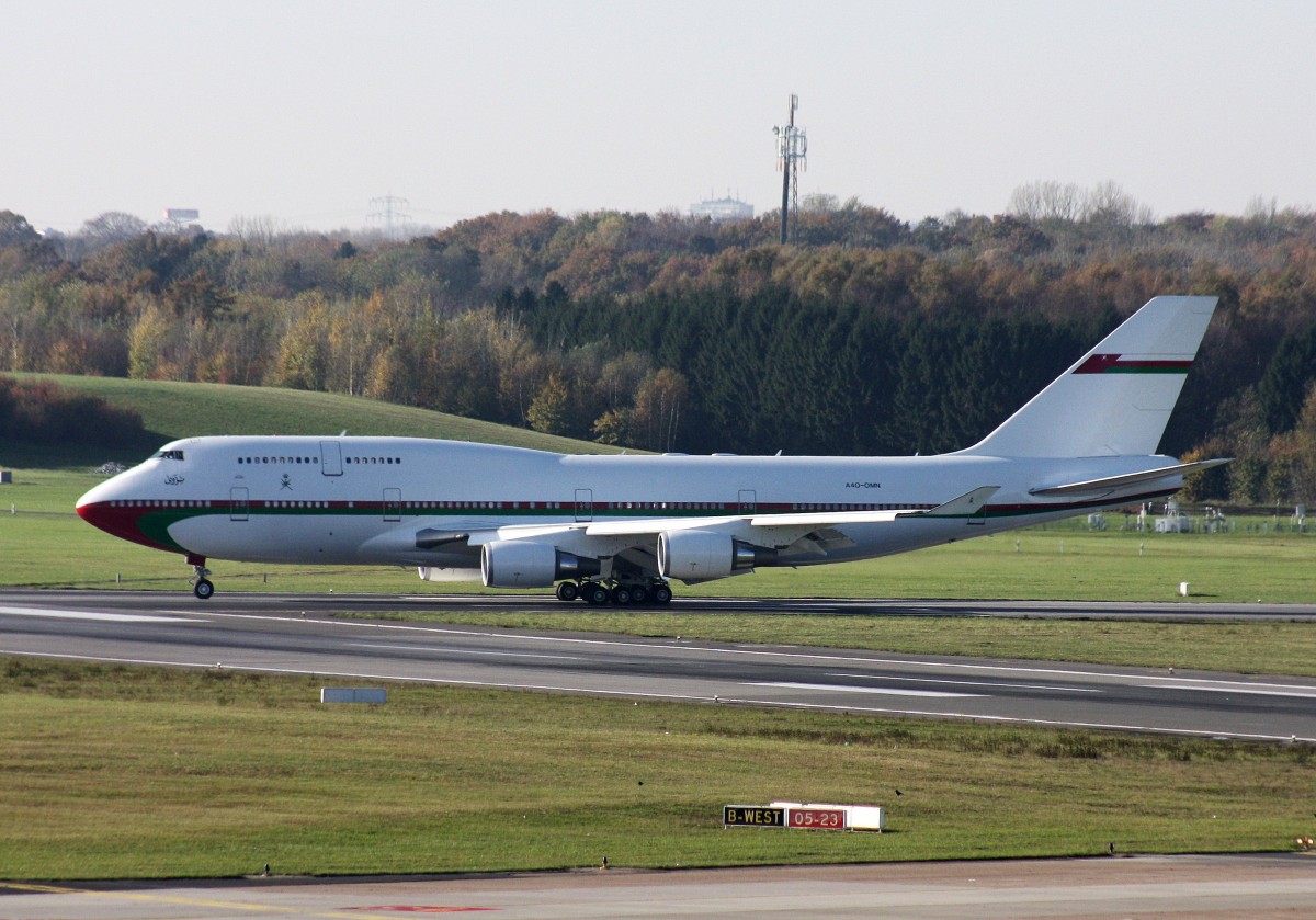 Royal Flight of Oman,A4O-OMN,(c/n 32445),Boeing 747-430,09.11.2014, HAM-EDDH, Hamburg, Germany 