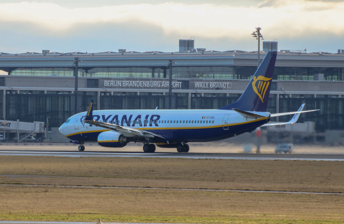 Ryanair, Boeing B 737-8AS, EI-DAL, SXF, 22.02.2019