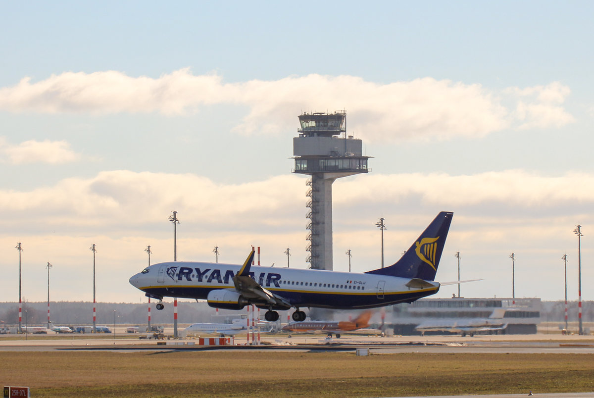 Ryanair, Boeing B 737-8AS, EI-DLH, SXF, 22.02.2019