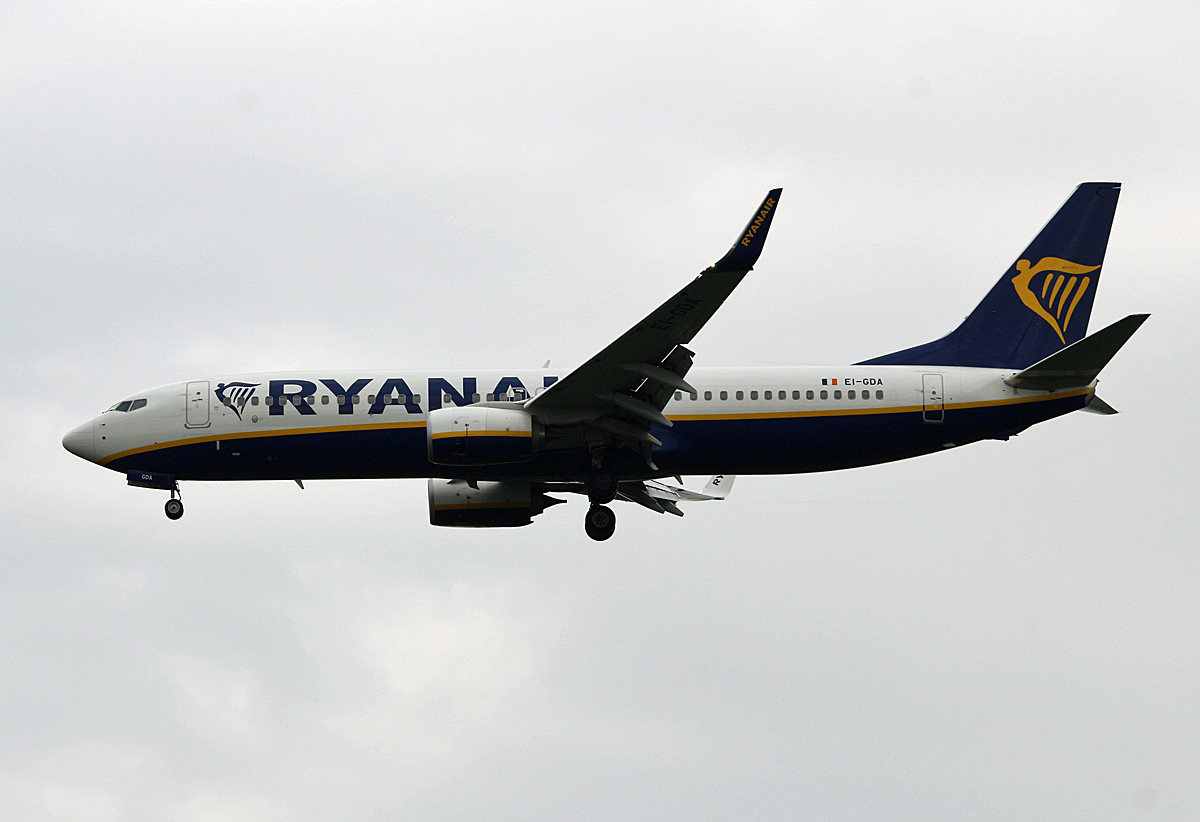 Ryanair, Boeing B 737-8AS, EI-GDA, SXF, 23.04.2018