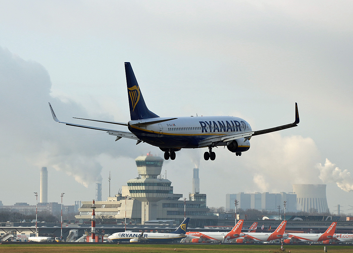 Ryanair, Boeing B 737-8AS, EI-GJJ, TXL, 30.11.2019