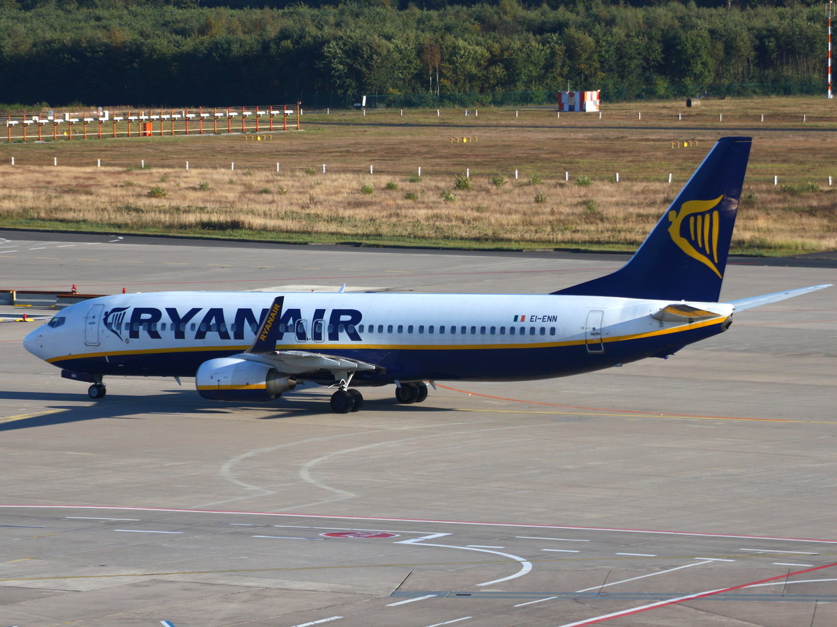 Ryanair, Boeing B737-8AS, EI-ENN, Köln-Bonn (CGN), aus London-Stanstedt (STN) kommend. 16.10.2016