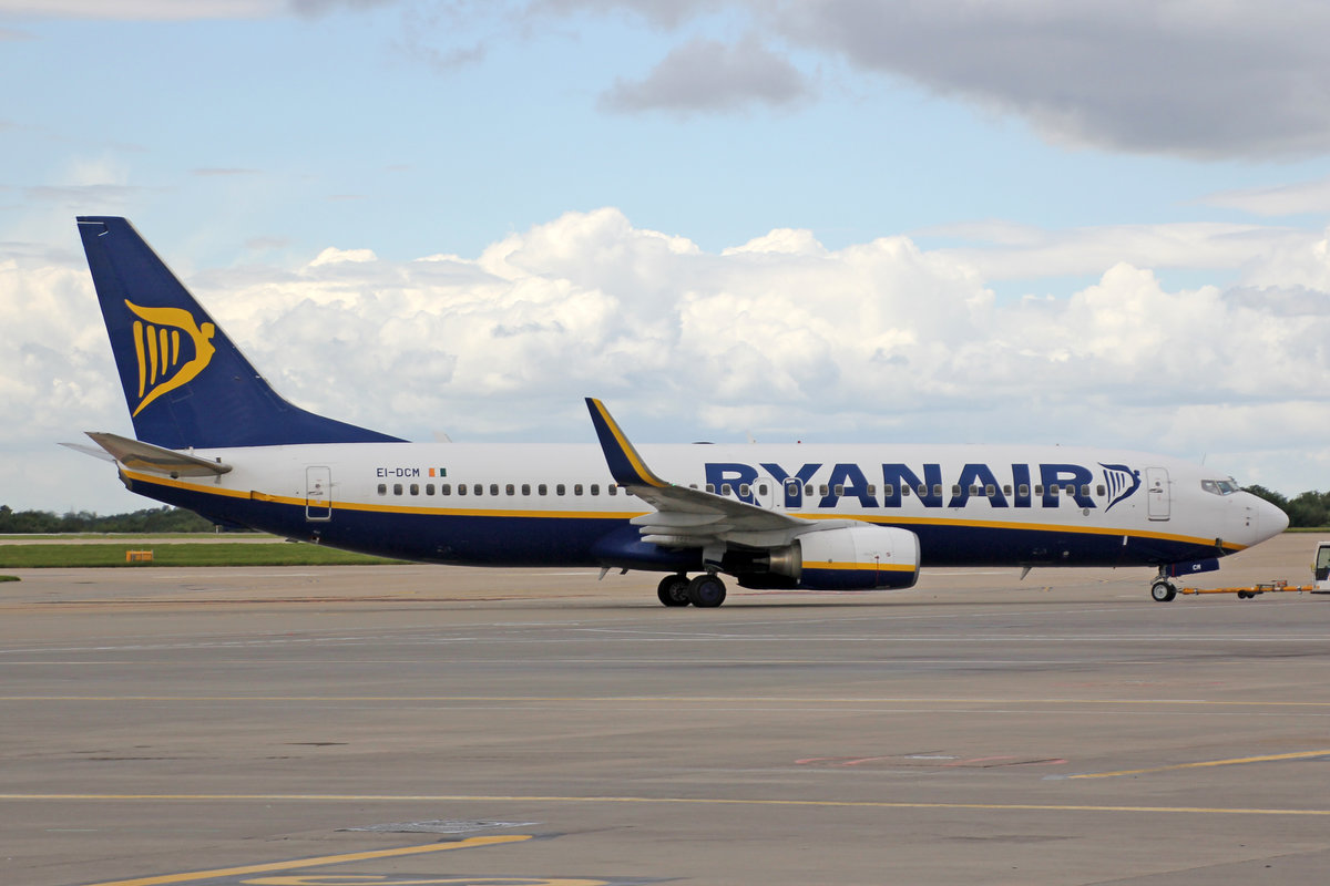 Ryanair, EI-DCM, Boeing 737-8AS, 02.Juli 2016, STN London Stansted, United Kingdom.