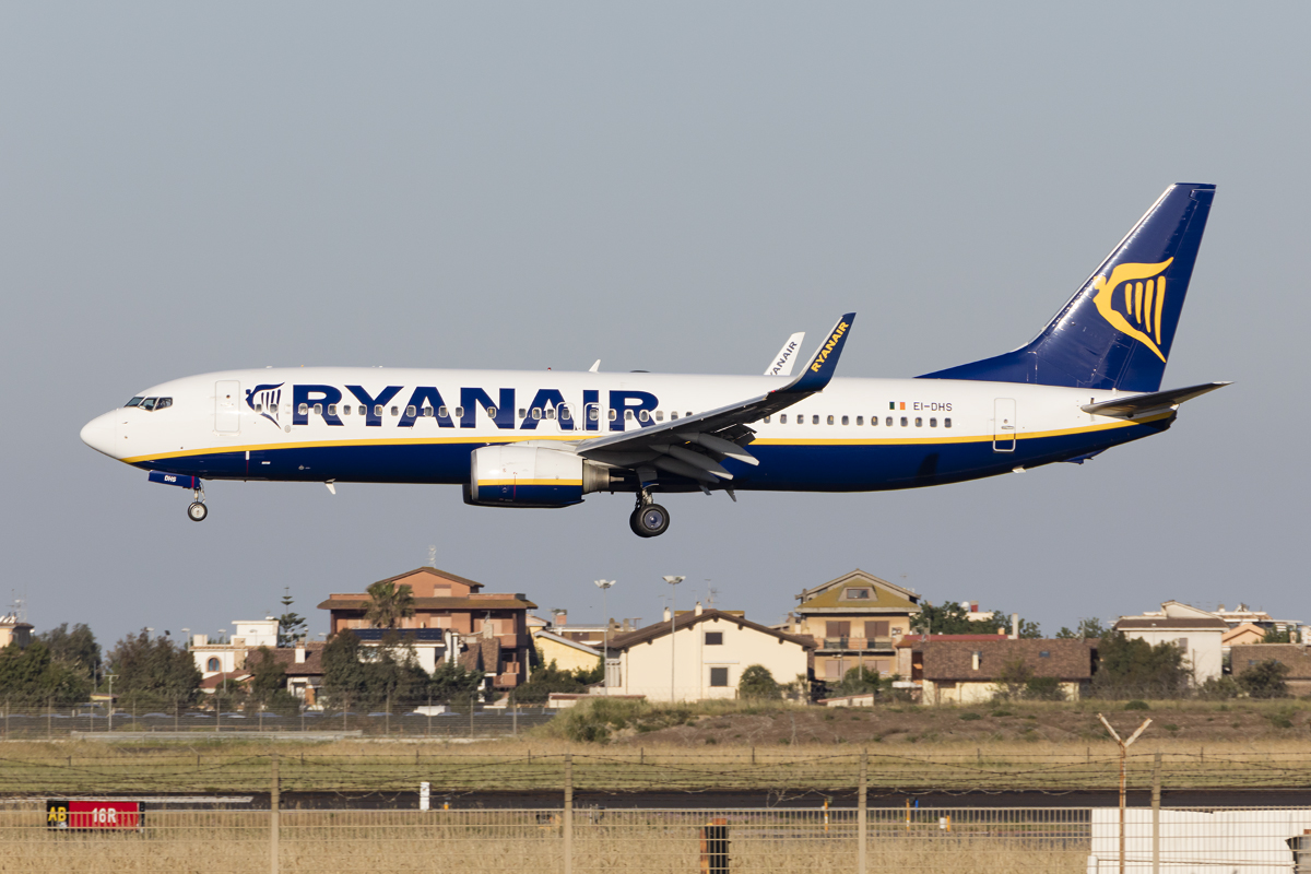 Ryanair, EI-DHS, Boeing, B737-8AS, 30.04.2017, FCO, Roma, Italy 


