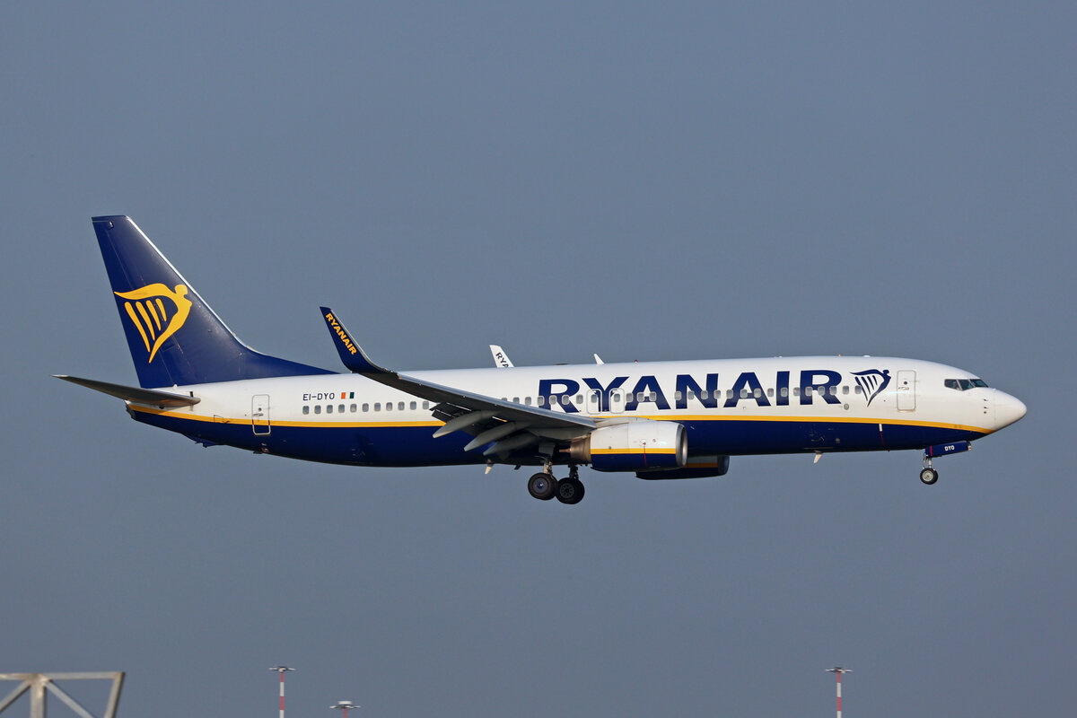 Ryanair, EI-DYO, Boeing B737-8AS, msn: 33636/2728, 11.Juli 2023, MXP Milano Malpensa, Italy.