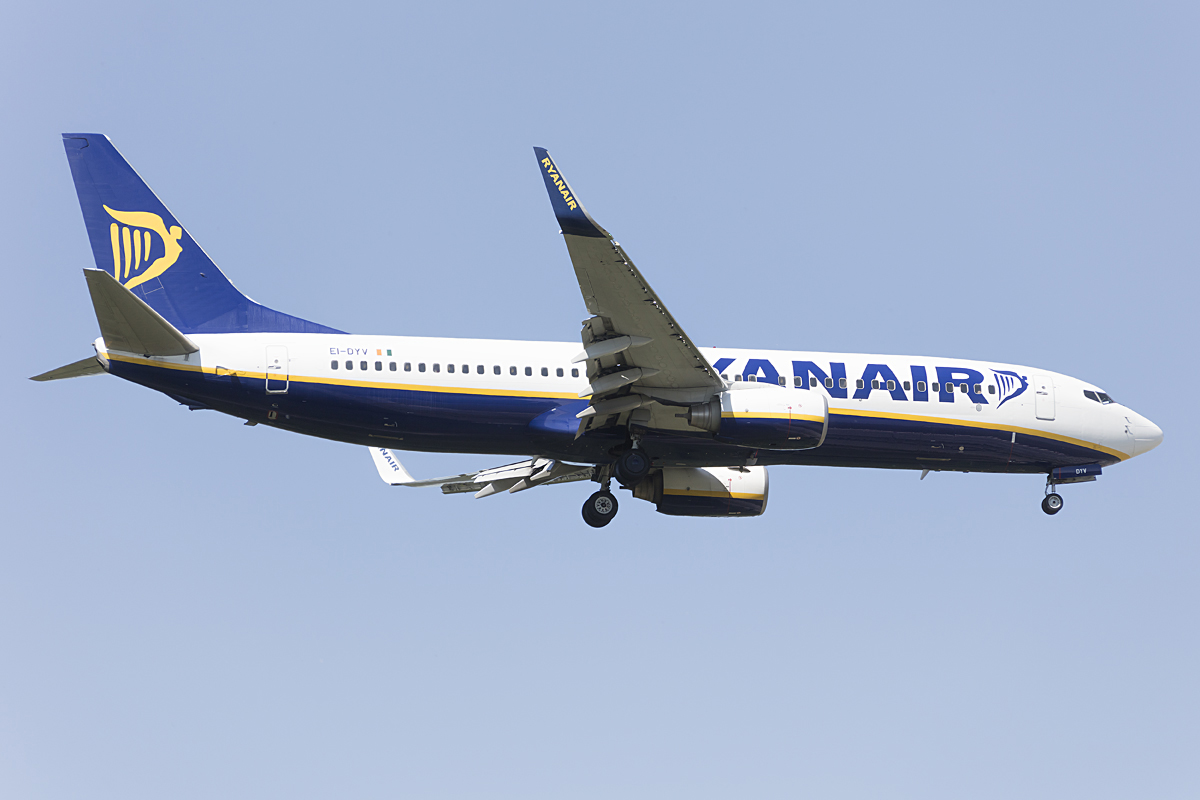 Ryanair, EI-DYV, Boeing, B787-8AS, 15.05.2016, MXP, Mailand, Italy 




