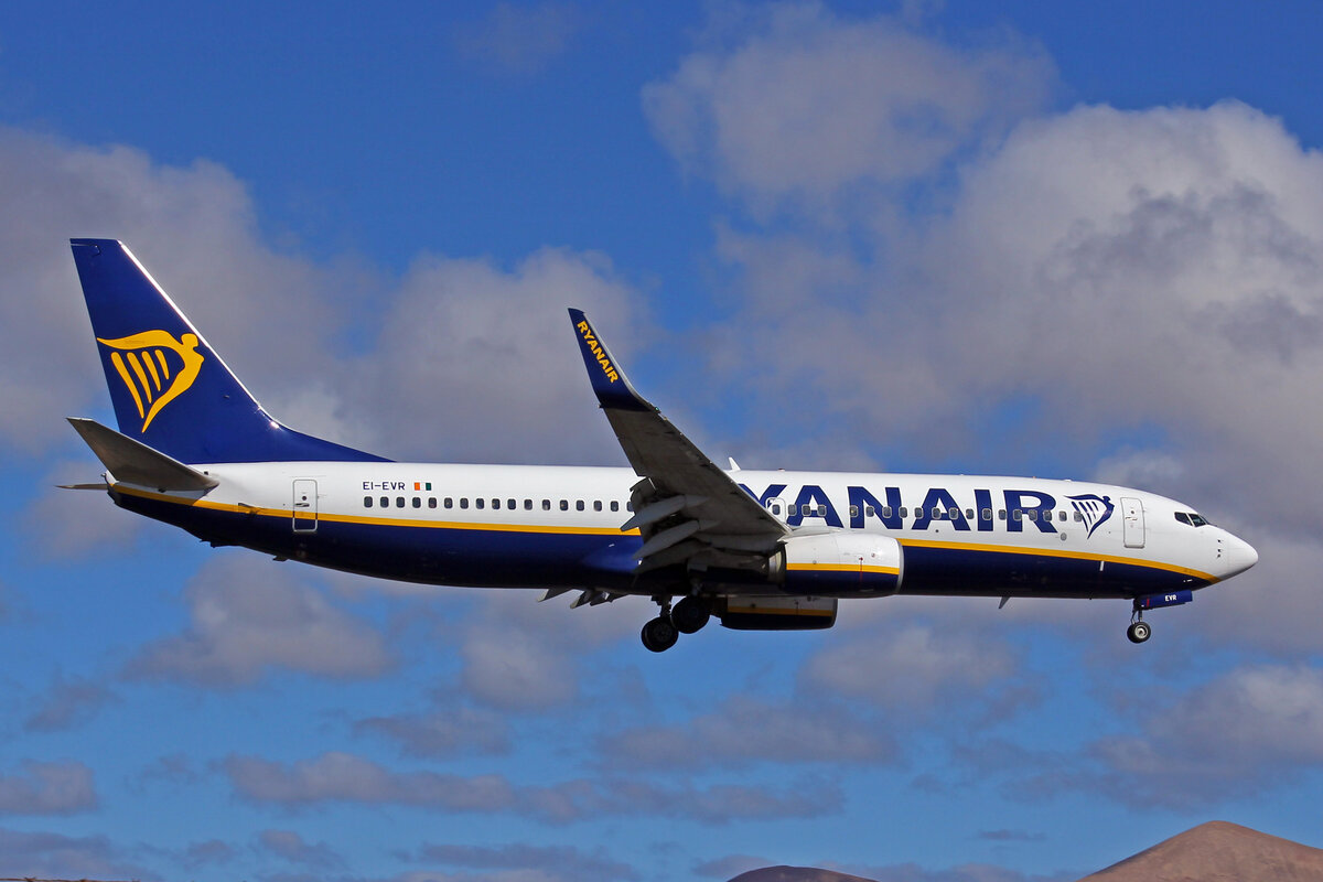 Ryanair, EI-EVR, Boeing B737-8AS, msn: 40295/4166, 30.Mai 2022, ACE Lanzarote, Spain.
