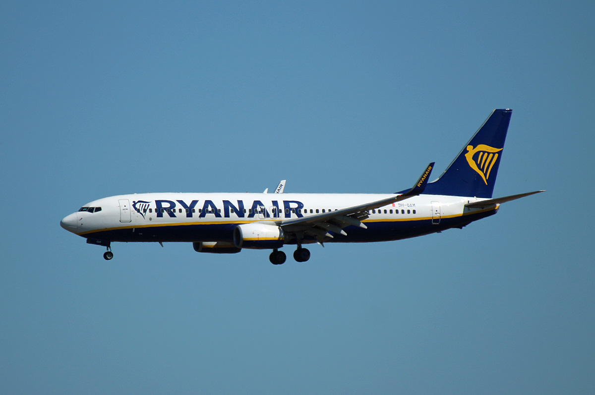 Ryanair( Malta Air), Boeing B 737-8AS, 9H-QAM, BER, 21.06.2022