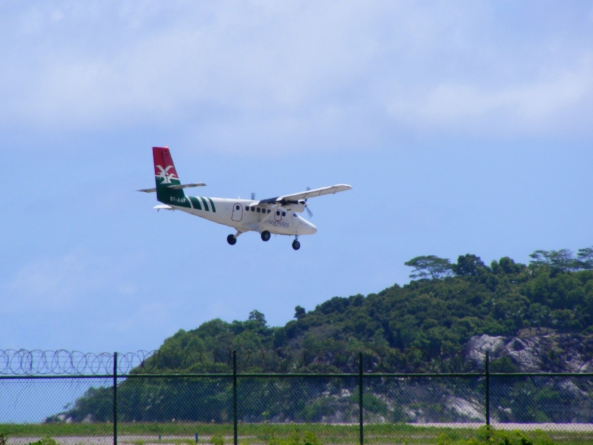 S7-AAF, DHC-6 Twin Otter, Air Seychelles, Seychelles International Airport (SEZ)  1.10.2015