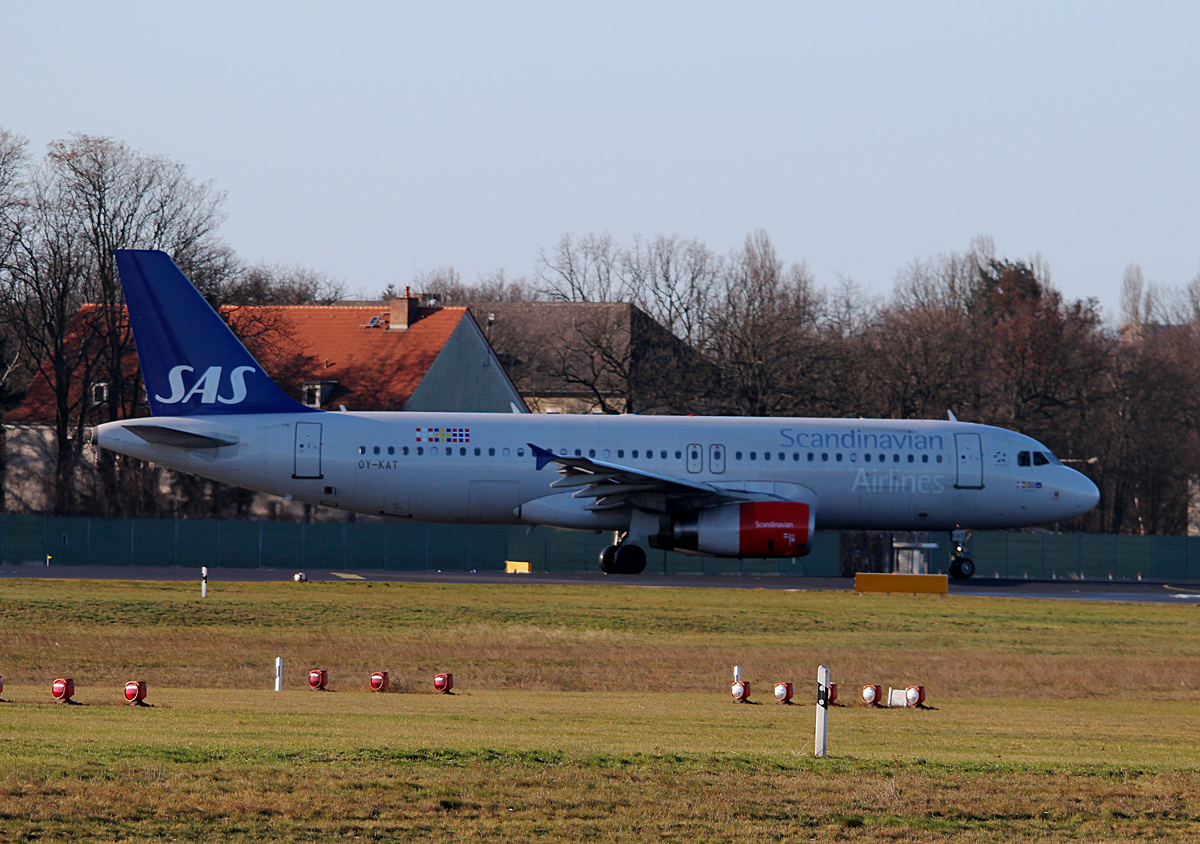 SAS A 320-232 OY-KAT kurz vor dem Start in Berlin-Tegel am 08.02.2015