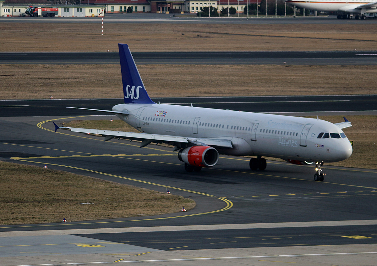SAS, Airbus A 321-232, LN-RKK, TXL, 04.03.2017