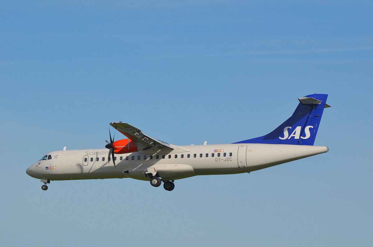 SAS ATR 72 OY-JZC im Anflug auf Hamburg Fuhlsbüttel am 06.07.17