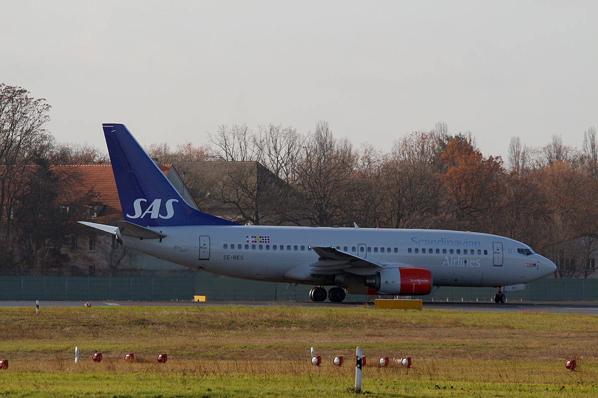 SAS, Boeing B 737-7BX, SE-RES, TXL, 27.11.2016