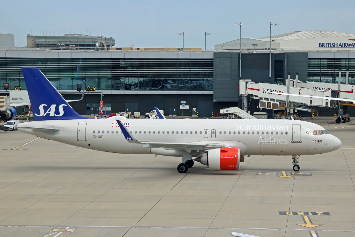 SAS Connect, EI-SIE, Airbus A320-251N, msn: 8058,  Gorm Viking , 08.Juli 2023, LHR London Heathrow, United Kingdom.