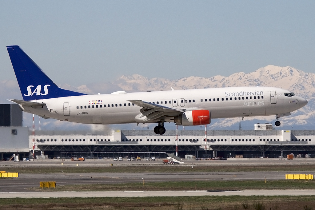 SAS, LN-RRS, Boeing, B737-883, 06.04.2015, MXP, Mailand-Malpensa, 




