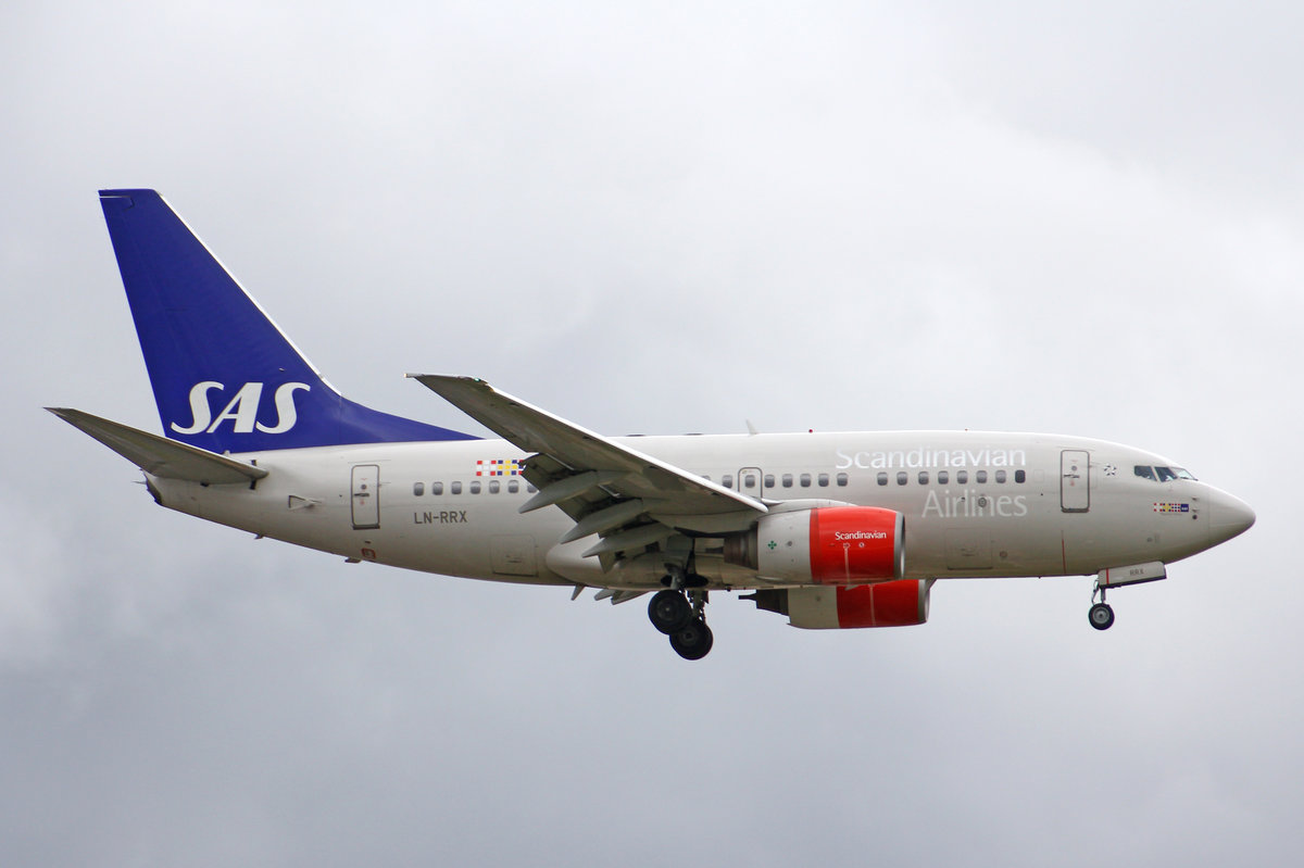 SAS Scandinavian Airlines, LN-RRX, Boeing 737-683,  Ragnfast Viking , 01.Juli 2016, LHR London Heathrow, United Kingdom.