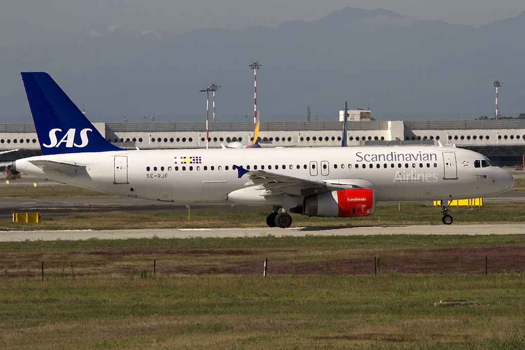 SAS, SE-RJF, Airbus, A320-232, 14.09.2013, MXP, Mailand, Italy 




