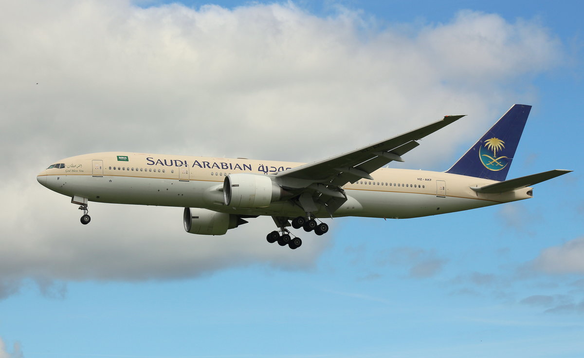 Saudi Arabian Airlines, HZ-AKF, MSN 28349, Boeing 777-268(ER), 04.07.2017, HAM-EDDH, Hamburg, Germany 