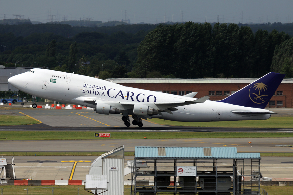 Saudi Cargo B747-400F TF-AML beim Takeoff auf 25R in BRU / EBBR / Brüssel am 05.06.2014