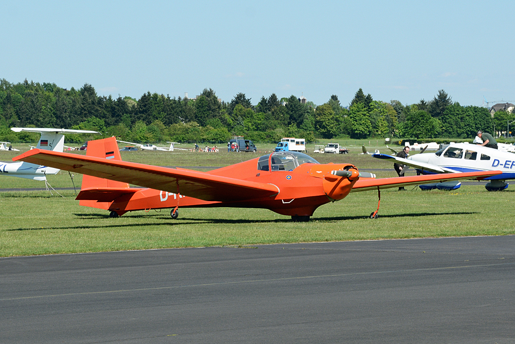 Scheibe SF-25 B-Falke, D-KATC in Bonn-Hangelar - 03.05.2014