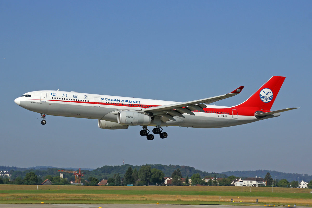 Sichuan Airlines, B-5945, Airbus A330-343E, msn: 1528, 24.Juli 2019, ZRH Zürich, Switzerland.