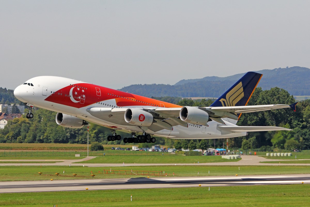 Singapore Airlines, 9V-SKI, Airbus A380-841, 27.August 2015, ZRH Zürich, Switzerland. Mit Sonderbemalung 50 Jahre Staat Singapur.