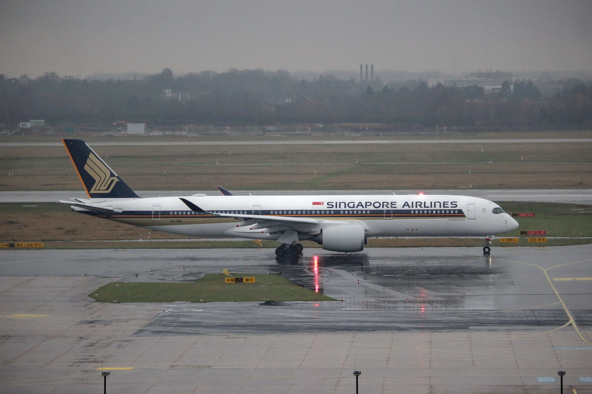 Singapore Airlines 9V-SMA A350-900 in Düsseldorf am 2.15.2016