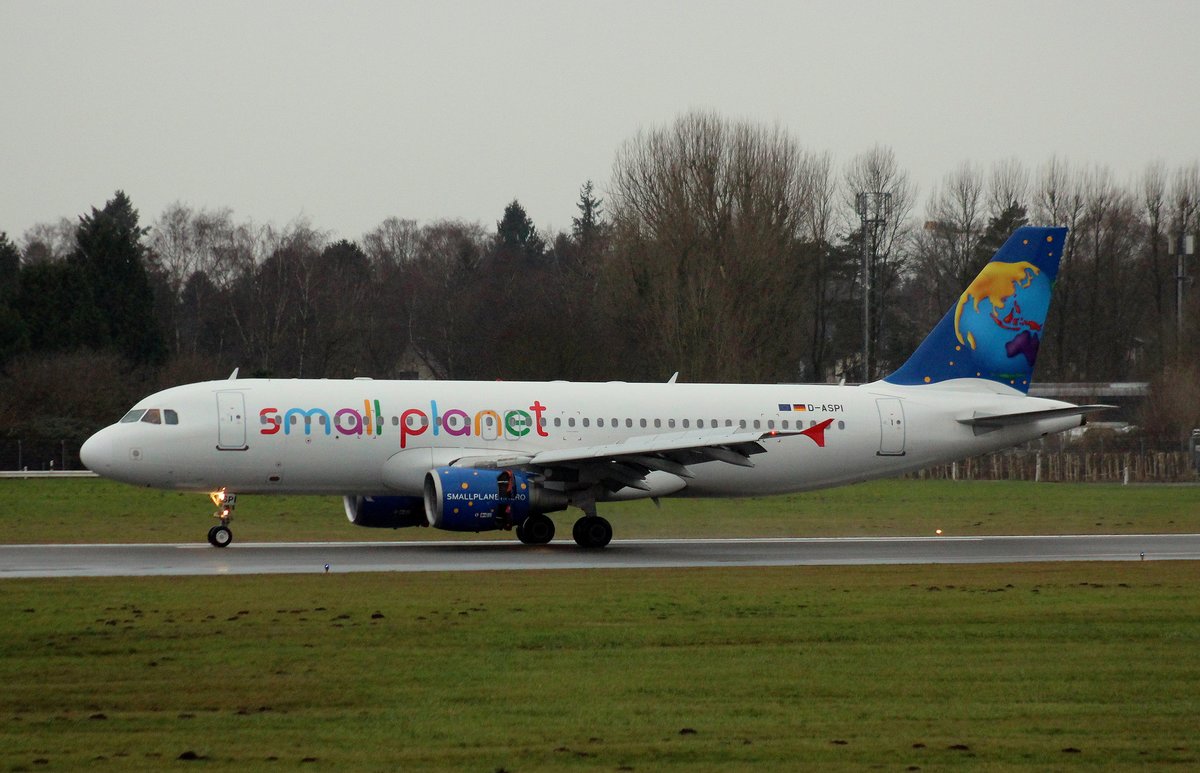 Small Planet Airlines (Germany), D-ASPI, MSN 1054, Airbus A 320-214, 30.12.2017, HAM-EDDH, Hamburg, Germany 