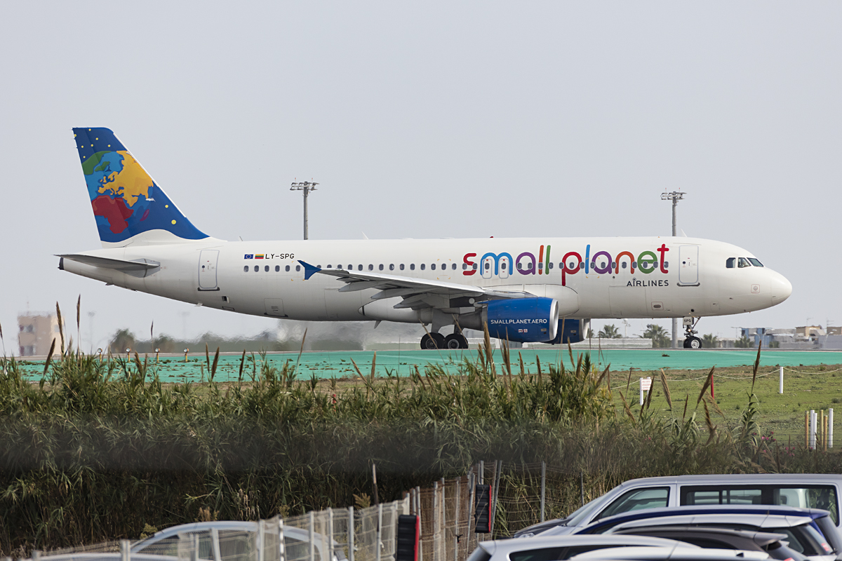 Small Planet, LY-SPG, Airbus, A320-232, 26.10.2016, AGP, Malaga, Spain



