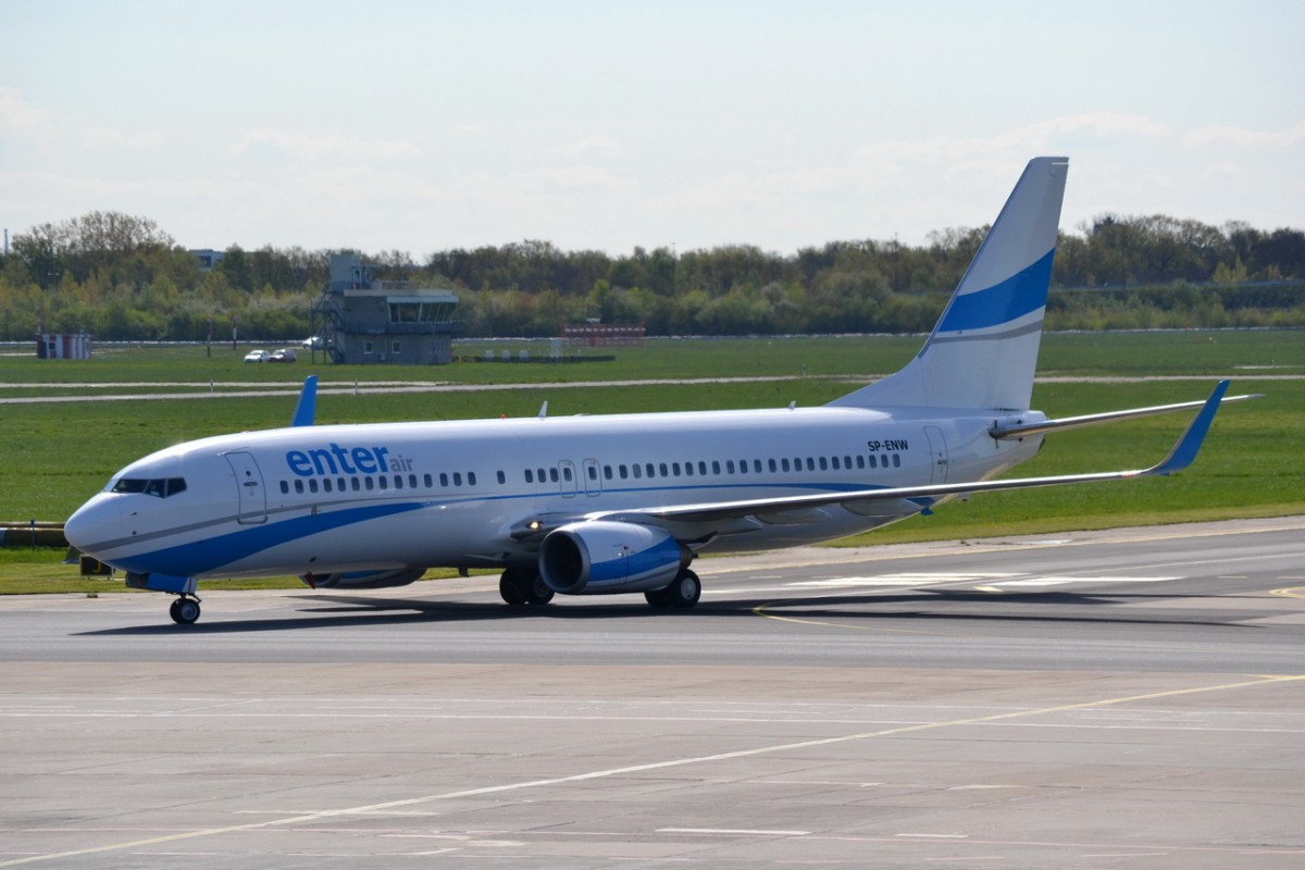 SP-ENW Enter Air Boeing 737-86J (WL)  in Schönefeld gelandet  17.04.2014